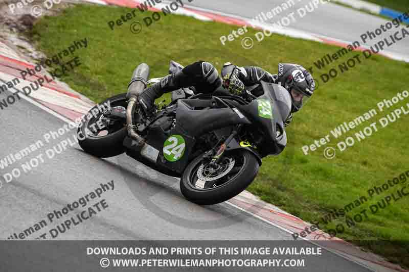 donington no limits trackday;donington park photographs;donington trackday photographs;no limits trackdays;peter wileman photography;trackday digital images;trackday photos